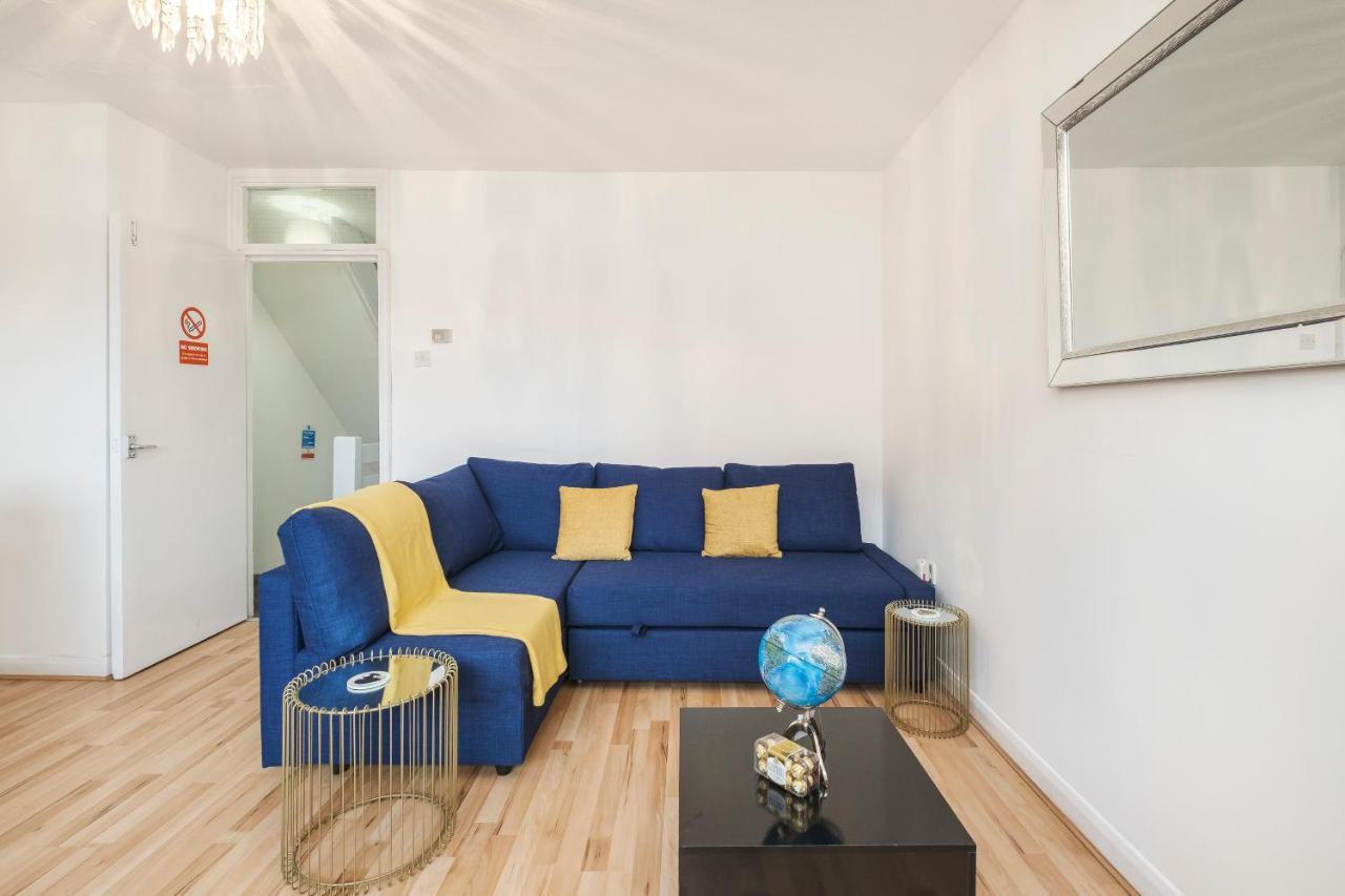 Spacious 3 Bed 1 Bath Hse W Guest Toilet W Parking Near Excel - E16 لندن المظهر الخارجي الصورة