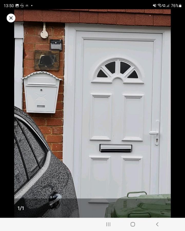 Spacious 3 Bed 1 Bath Hse W Guest Toilet W Parking Near Excel - E16 لندن المظهر الخارجي الصورة